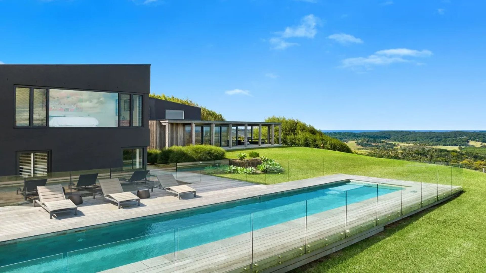 The top Byron Bay Accommodation offering luxury retreats across Byron and the Hinterland.